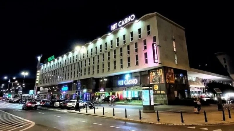 Hit Casino при Hotel Mercure Grand в Варшаве